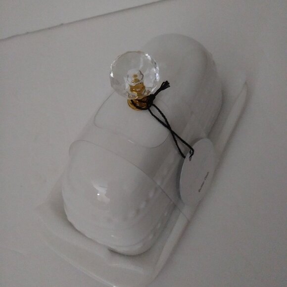 White Ceramic Butter Dish with Lid - Picture 1 of 10
